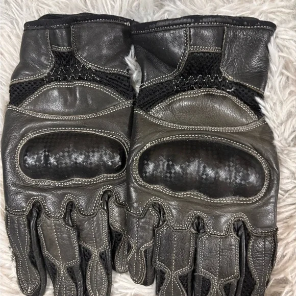 Ladies Riding Accessory Lot - Picture 2 of 10